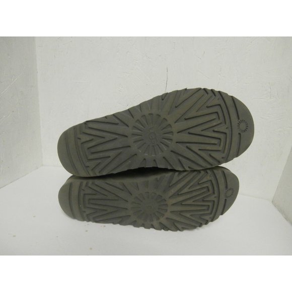 Ugg Women's 1016223 Classic ll Short Gray Size 8 USED!!! - Picture 5 of 6